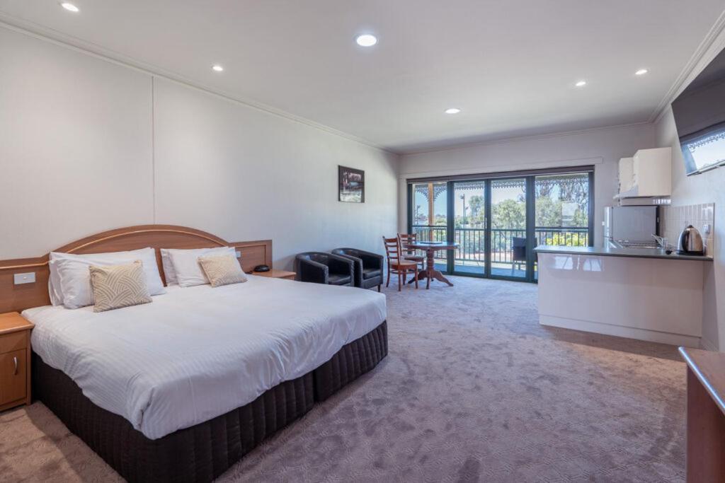Yarrawonga Mulwala Golf Club Hotel Eksteriør billede Studio Suite