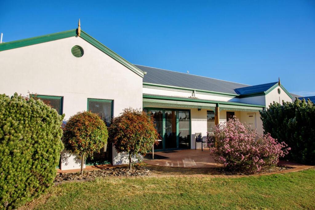 Yarrawonga Mulwala Golf Club Hotel Eksteriør billede The house in 2011