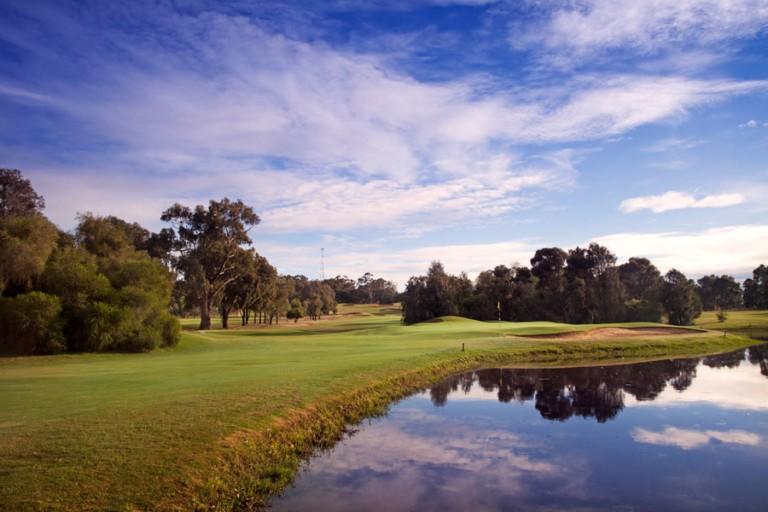 Yarrawonga Mulwala Golf Club Hotel Eksteriør billede The 18th hole at the 2007 PGA Championship